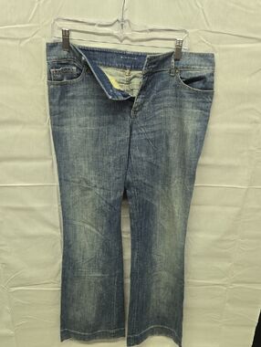 Elie Tahari Women’s Classic Blue Denim Jeans Size 10